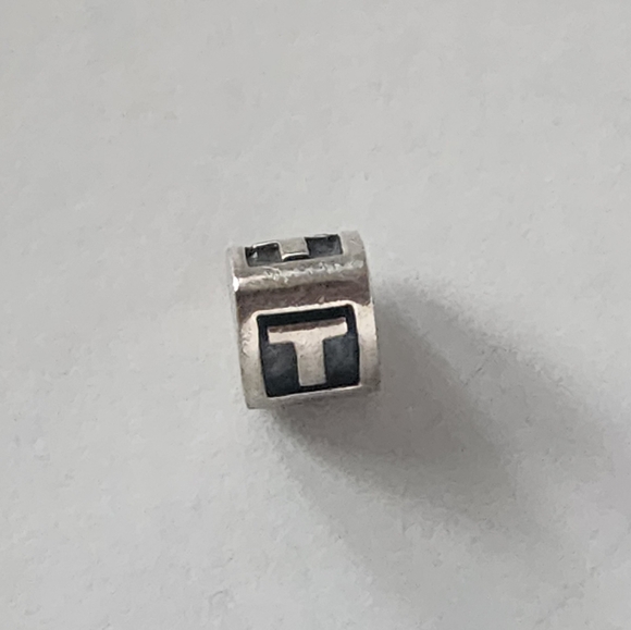 Alphabet Charm - Picture 5 of 5